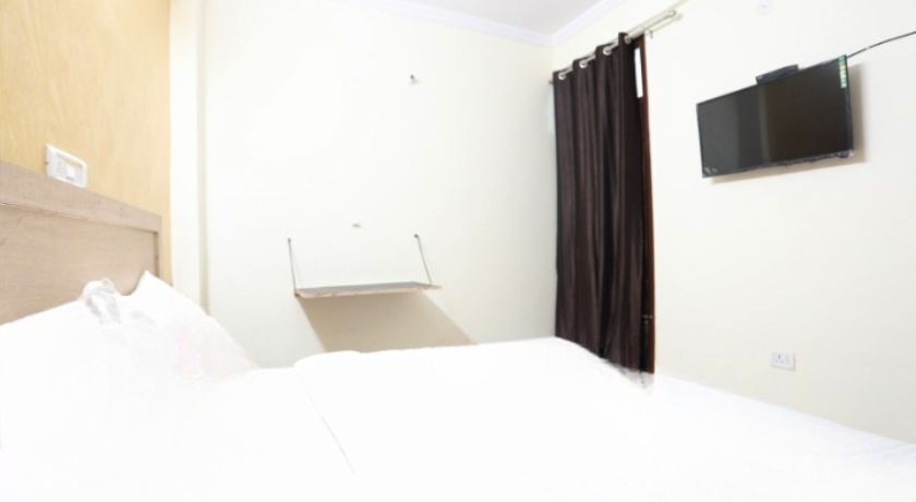 Hotel AP Residency in Noida