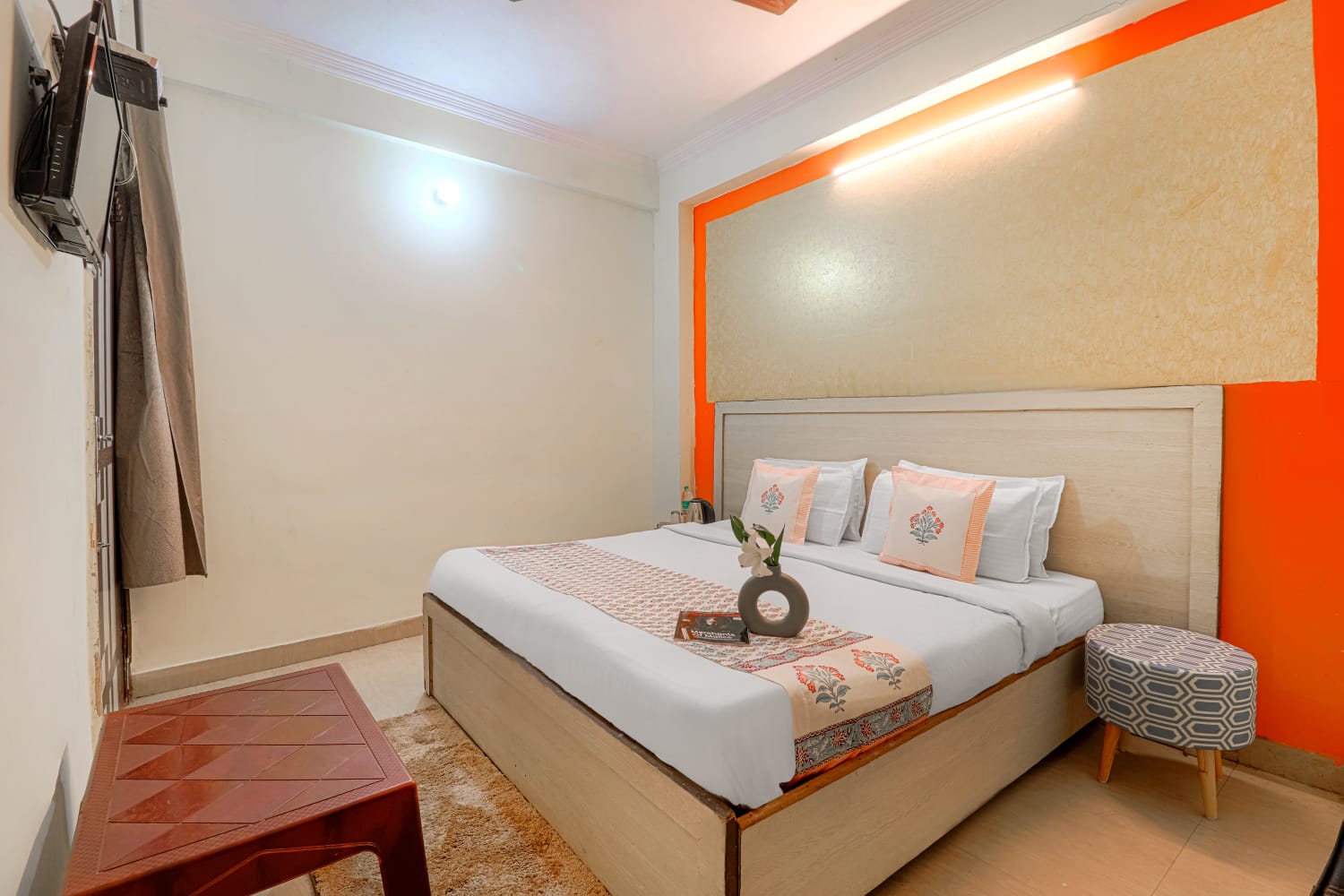 Hotel AP Residency in Noida