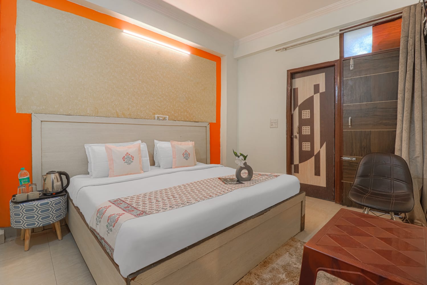 Hotel AP Residency in Noida