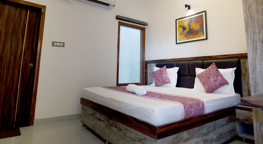 Hotel Oscar Grand Inn in Lucknow