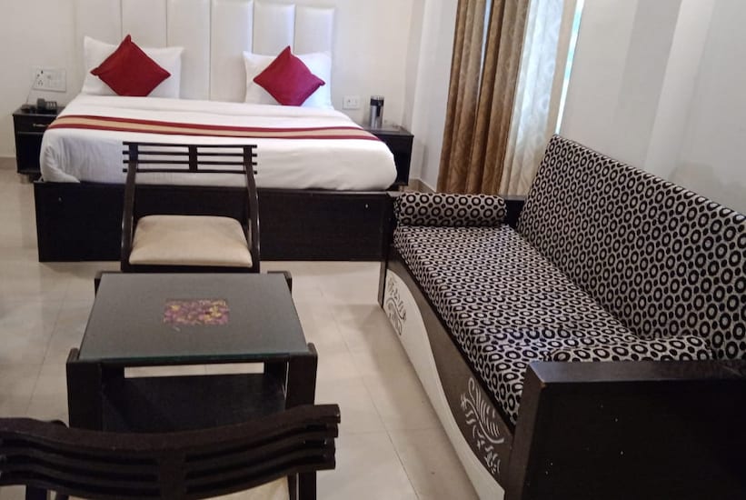 Hotel Dwarkadhish in Haridwar