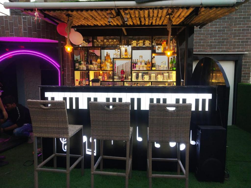 The Avenue Hotel in Kolkata