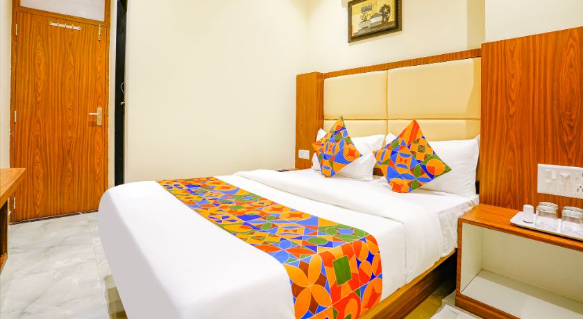 Hotel Emirates Suits in Mumbai