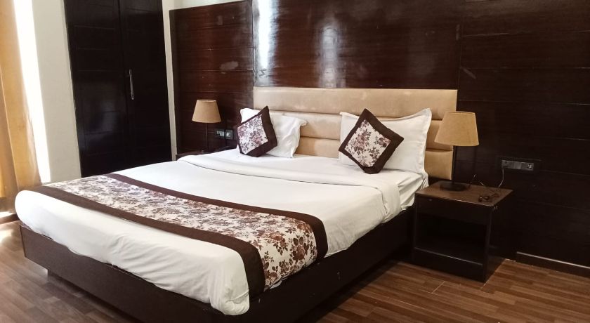 Star Hotel in Ghaziabad