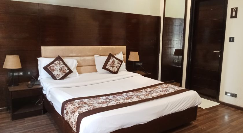 Star Hotel in Ghaziabad