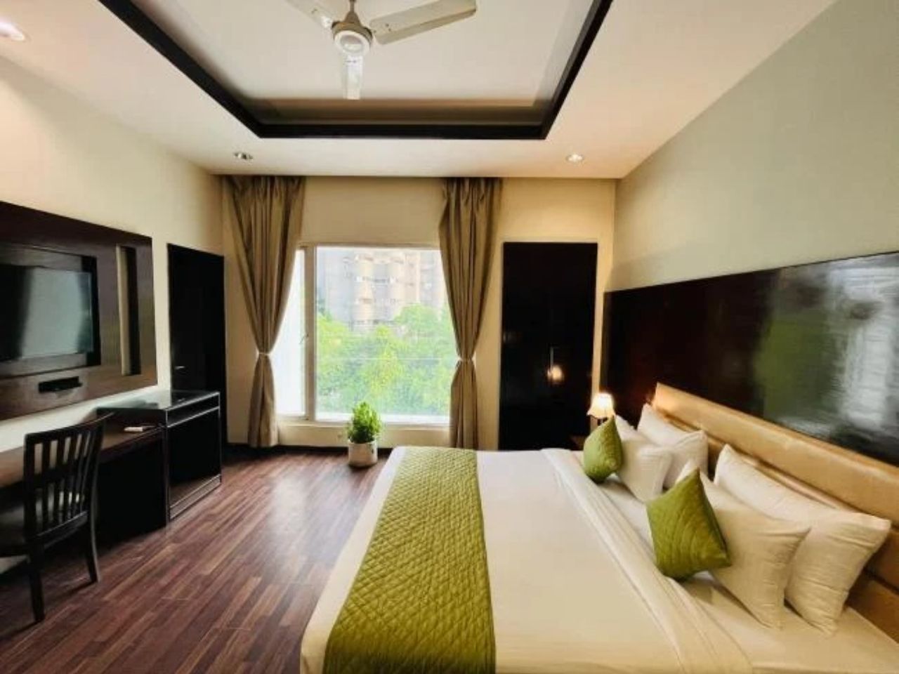 Star Hotel in Ghaziabad