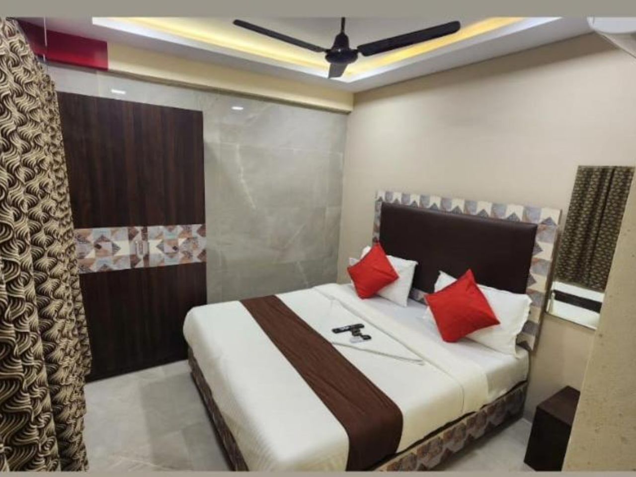 Hotel Vaithi Residency in Mumbai