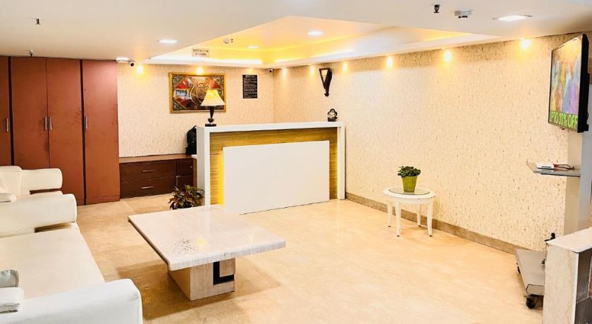 Hotel Lavish Inn By Qotel in Delhi