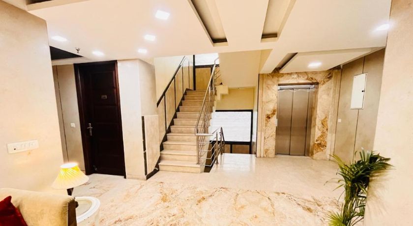 Hotel Lavish Inn By Qotel in Delhi