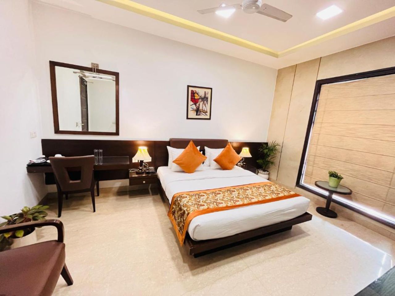 Hotel Lavish Inn By Qotel in Delhi