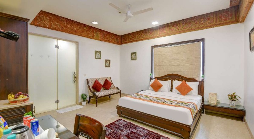 Qotel Signature Lavish Inn in Delhi