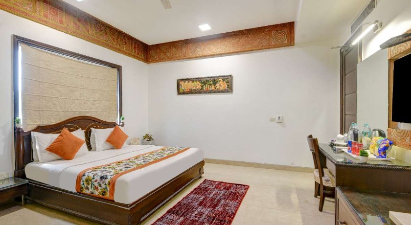 Qotel Signature Lavish Inn in Delhi