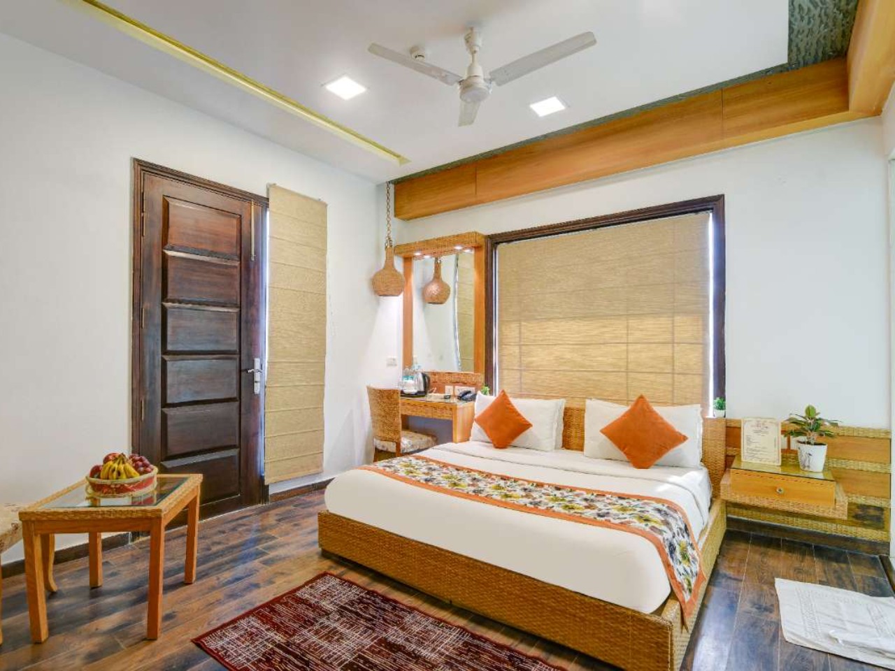 Qotel Signature Lavish Inn in Delhi