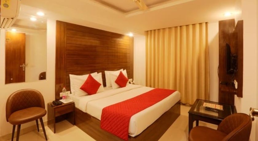 Hotel Chanakya Inn in Delhi