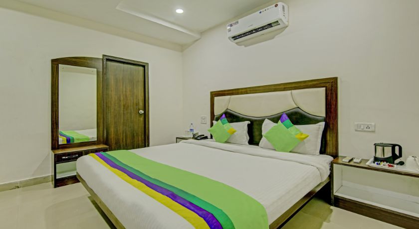 Hotel The Benz in Mohali