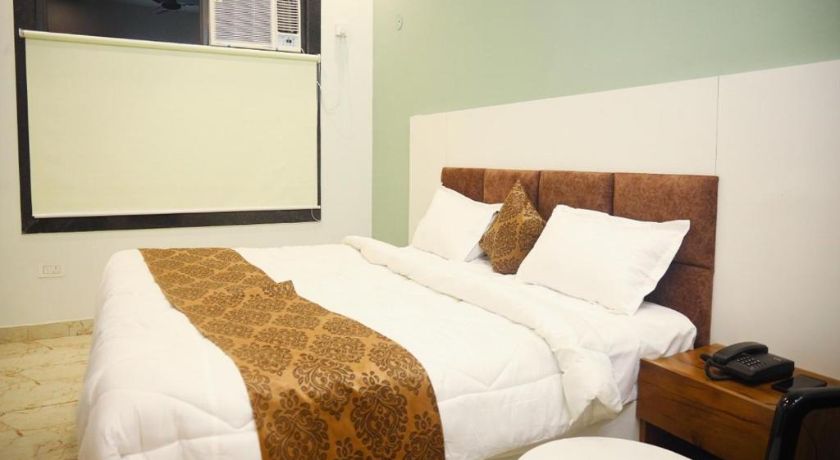 Hotel Crown Royal in Kota