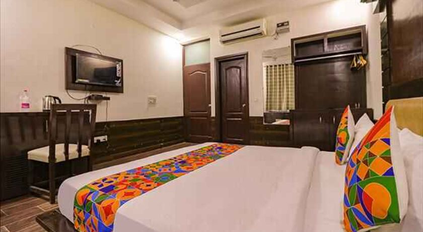 Hotel Live Inn in Gurgaon
