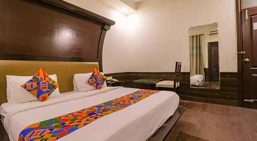 Hotel Live Inn in Gurgaon