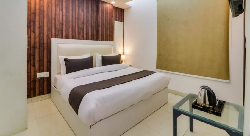 Hotel Galaxy Stay in Delhi