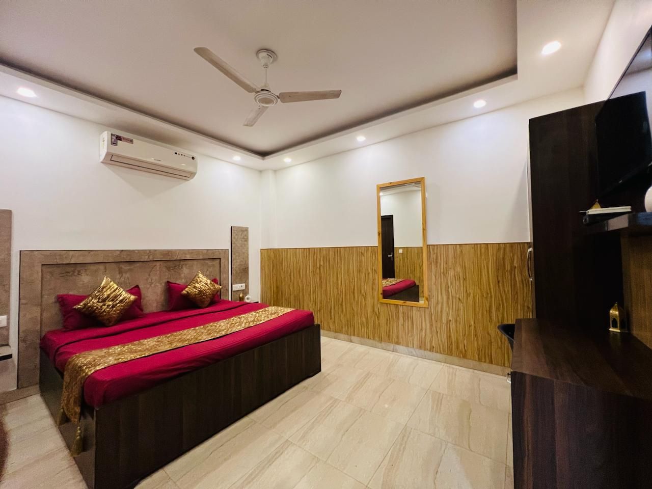 Comfortable Stay in Delhi