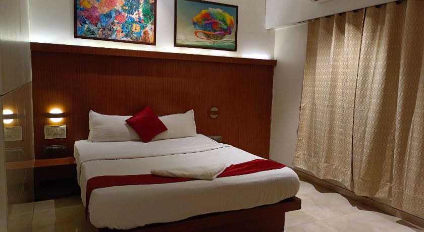 Hotel Express INN in Panvel