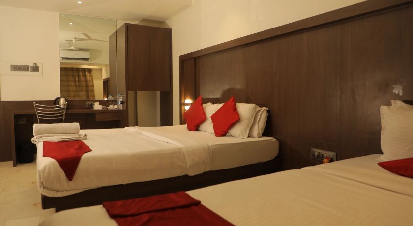 Hotel Express INN in Panvel