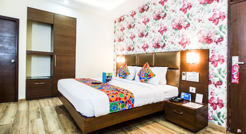 Hotel Palm Plaza in Zirakpur