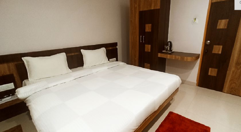 Hotel Crown Palace in Patna