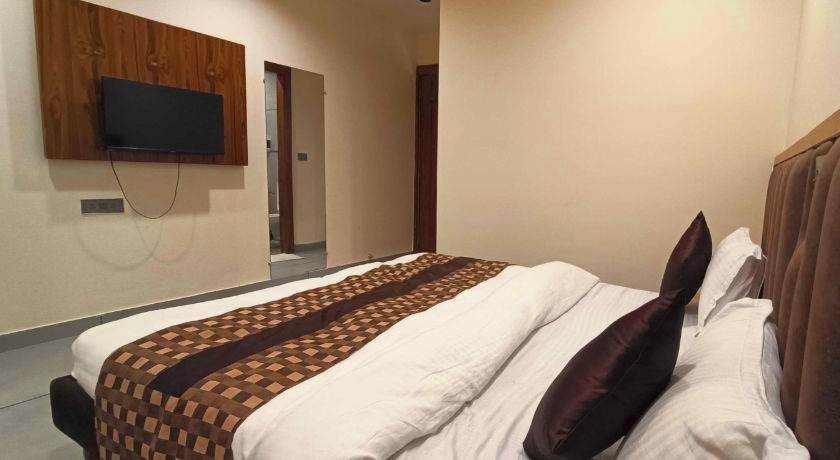 Hotel Bleu Ville in Faridabad