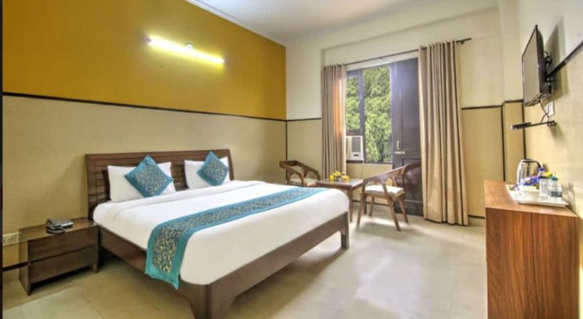 Hotel Elite Peak in Noida