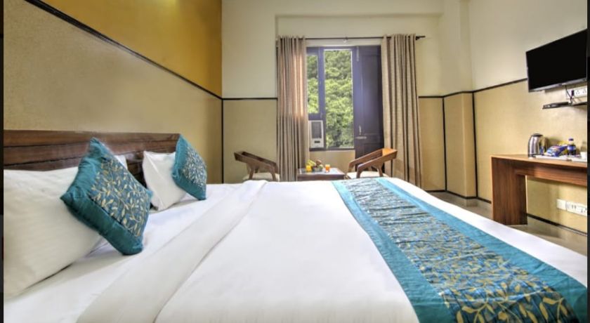 Hotel Elite Peak in Noida