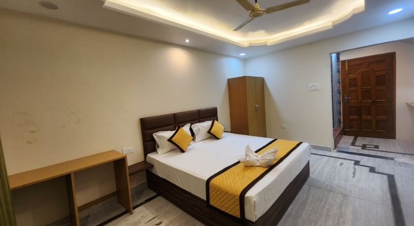 Hotel Sojourn Inn in Lucknow