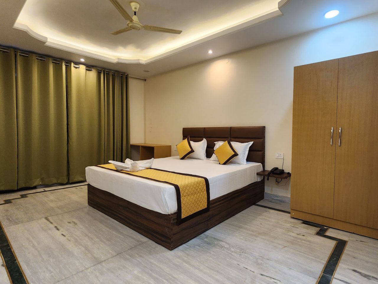 Hotel Sojourn Inn in Lucknow