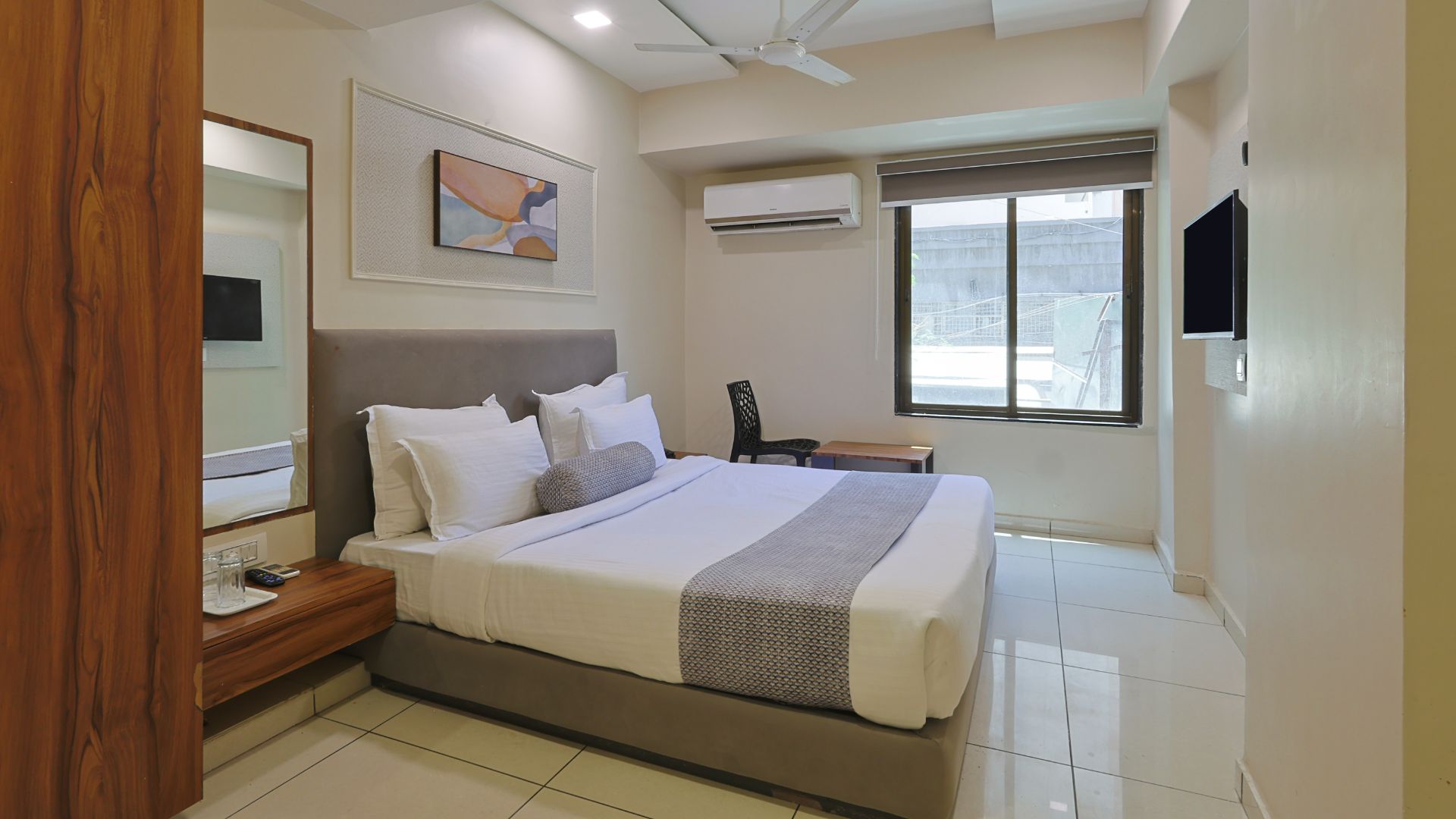 Hotel Shaligram in Ahmedabad