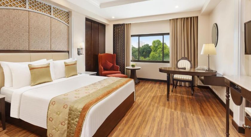 La Place Sarovar Portico in Lucknow