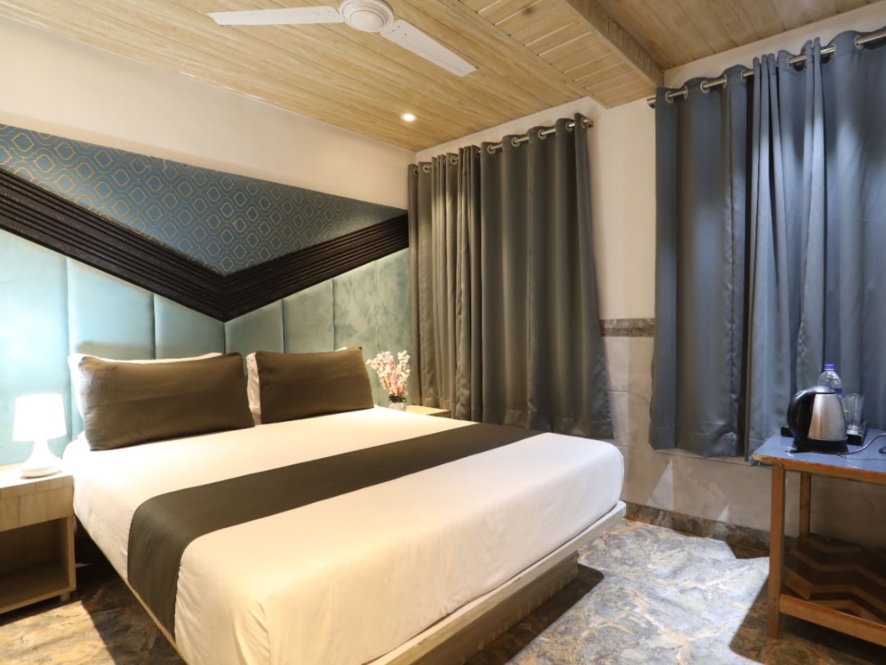 Hotel Diamond Residency in Mumbai