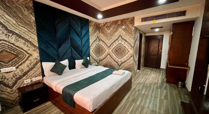 Hotel The Golden Oyster in Dehradun