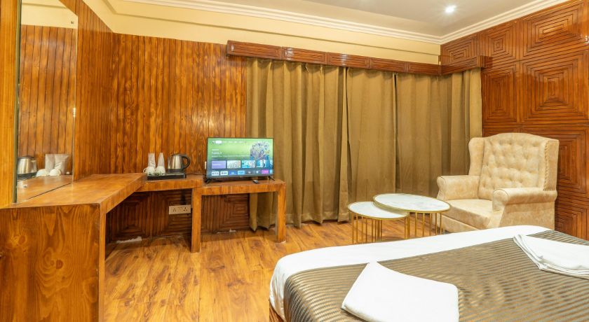 Villa Riverine Cafe And Riverview Residencies in Manali