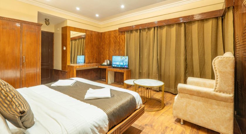 Villa Riverine Cafe And Riverview Residencies in Manali