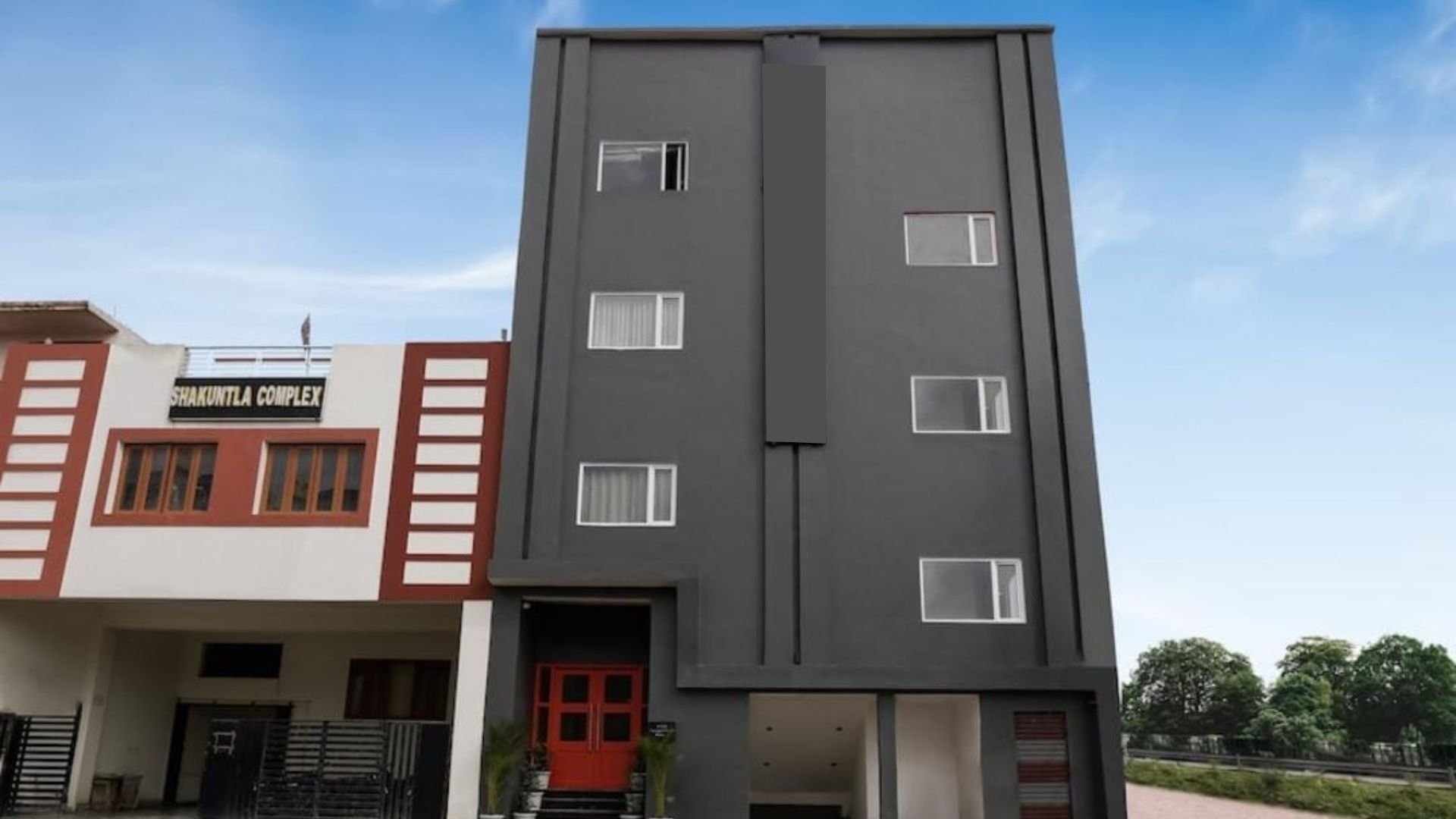 Hotel Awadh Airport in Lucknow