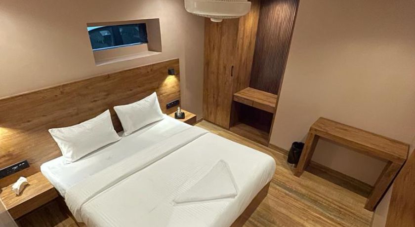 Hotel Embrace Inn in Mumbai