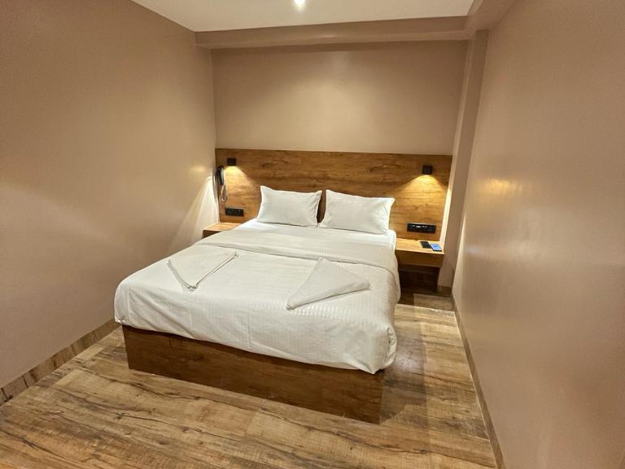 Hotel Embrace Inn in Mumbai