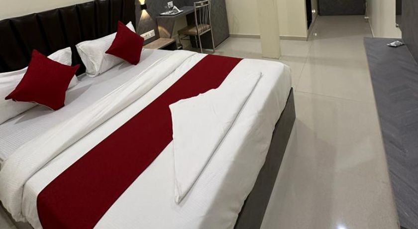 Golden Sands in Mumbai