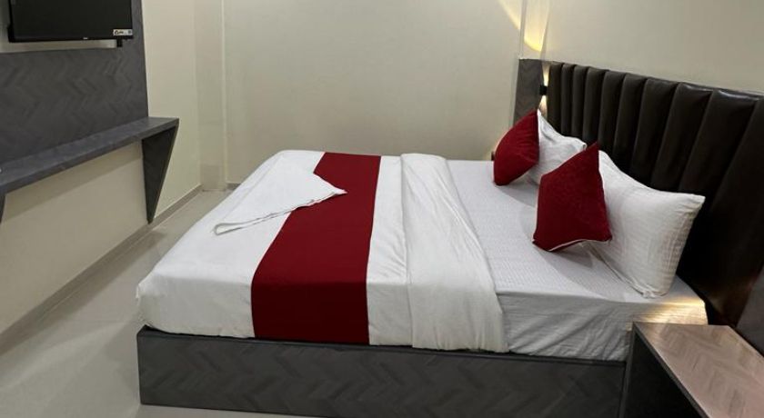 Golden Sands in Mumbai