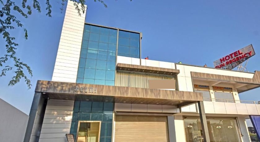 Hotel Fun Regency in Ahmedabad