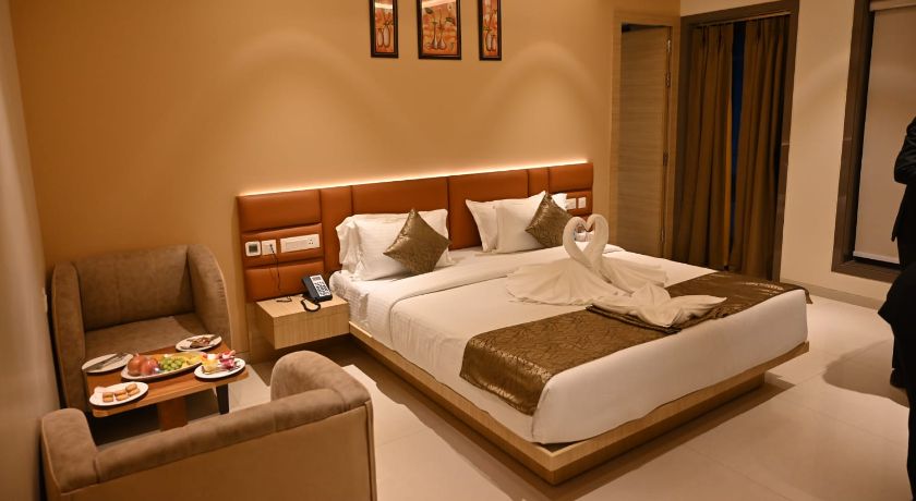 All Seasons in Lucknow