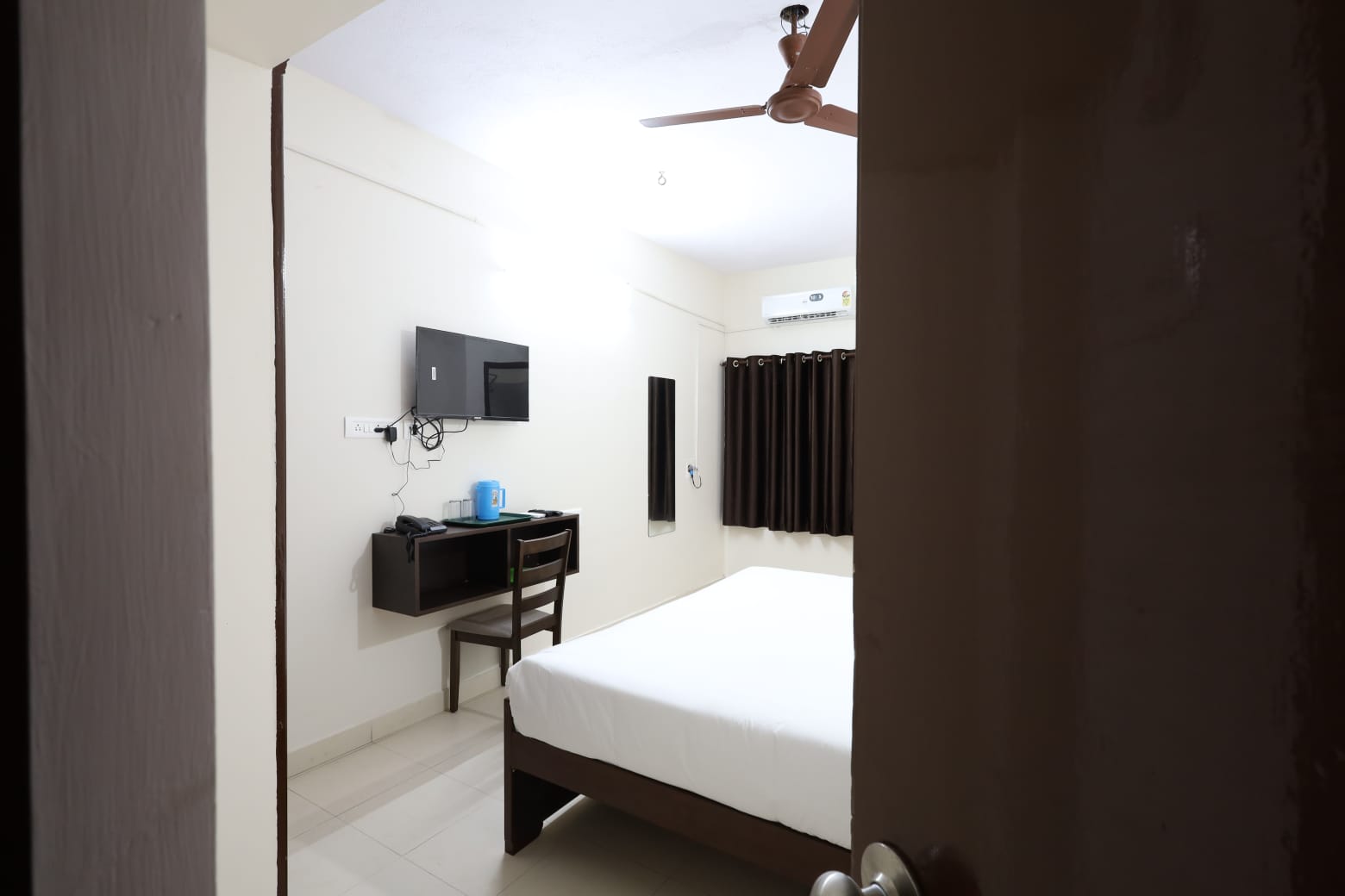 DNA Hotels Valasaravakkam in Chennai