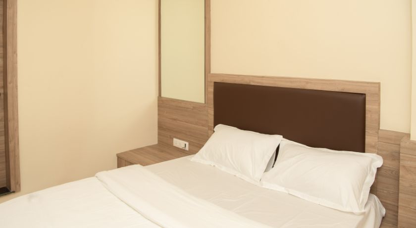 Hotel Sunshine in Baramati