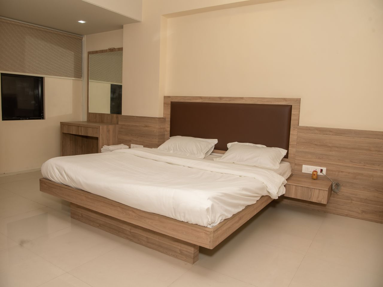 Hotel Sunshine in Baramati