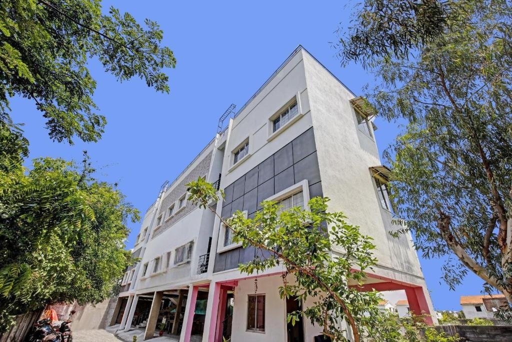 Sea Moon Stays in Chennai